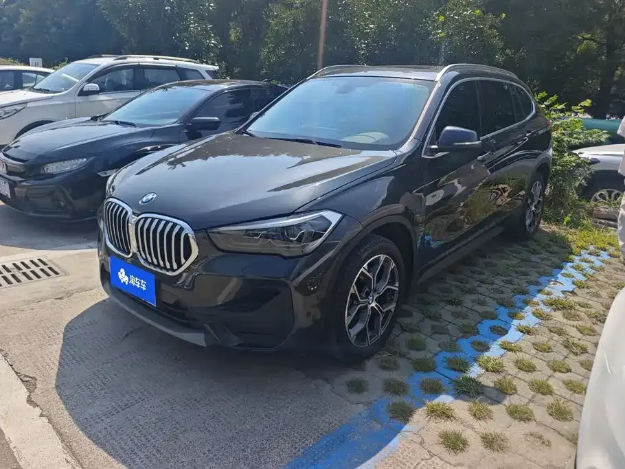 BMW X1 — фото 1