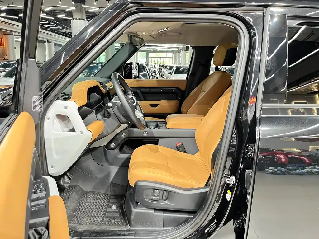 Land Rover Defender — фото 2