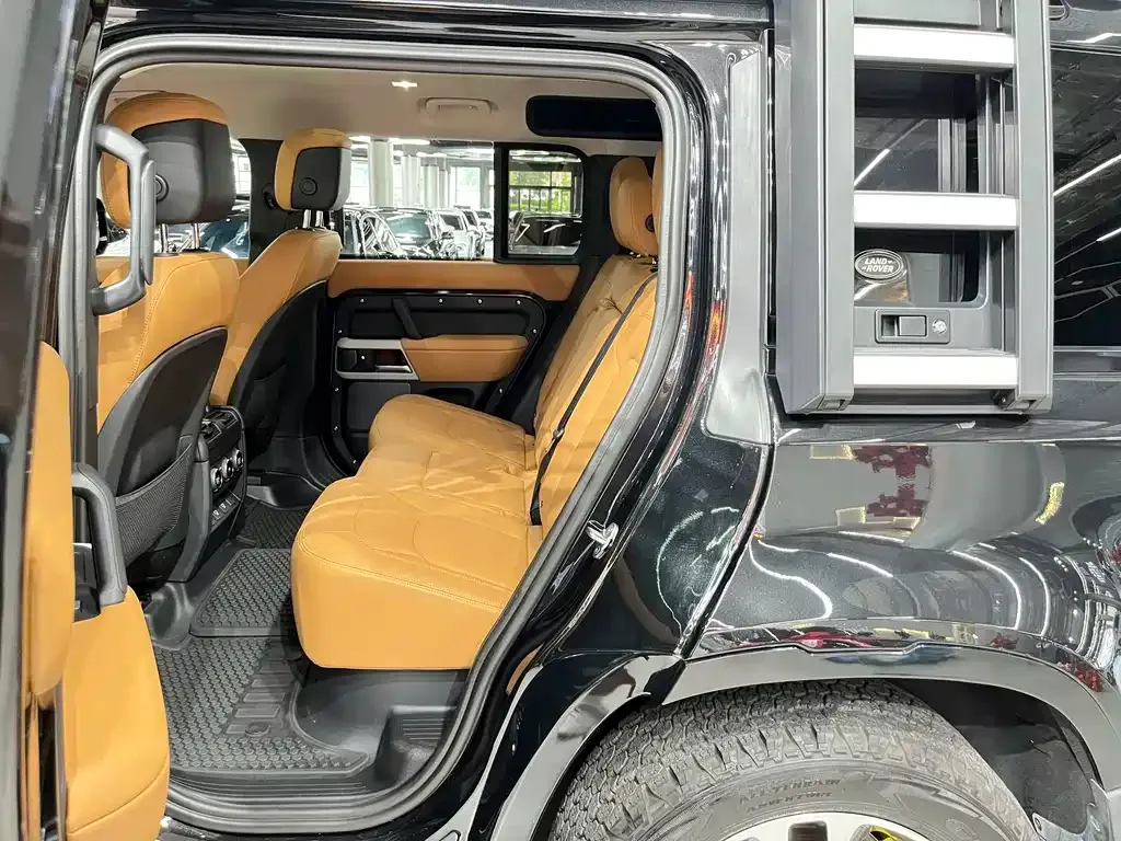 Land Rover Defender — фото 9