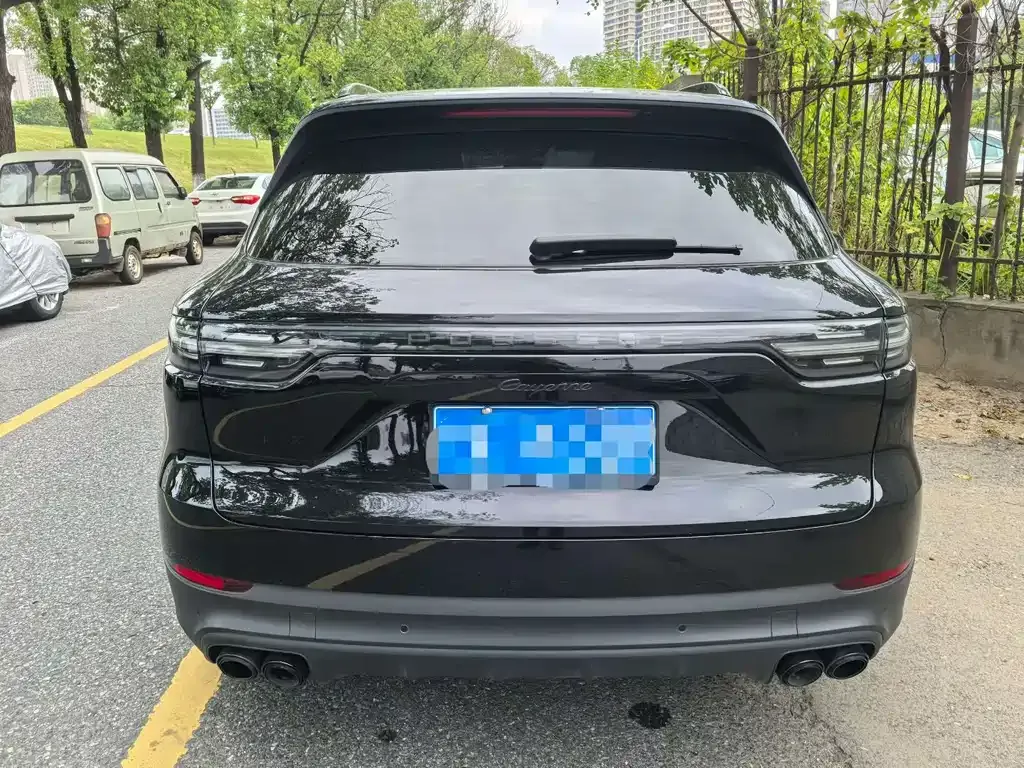 Porsche Cayenne — фото 6