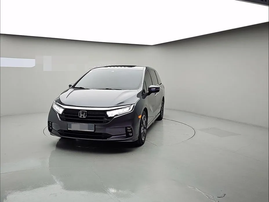 Honda Odyssey — фото 1