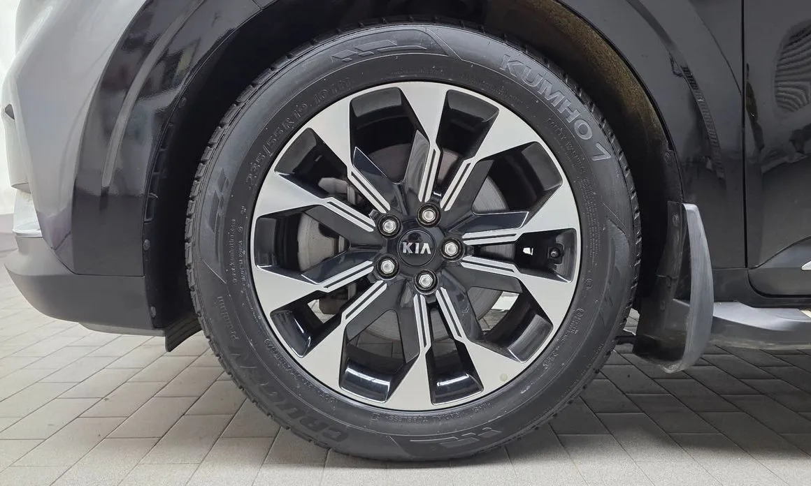Kia Carnival — фото 10