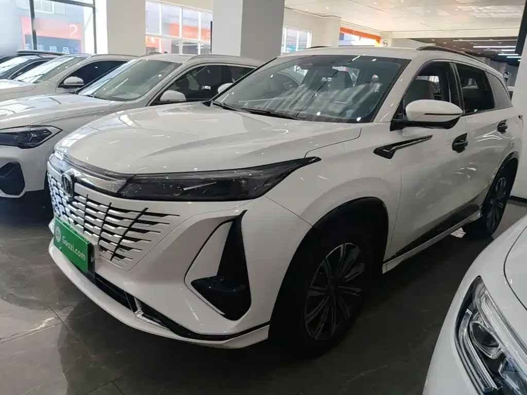 Changan CS75 PLUS — фото 1