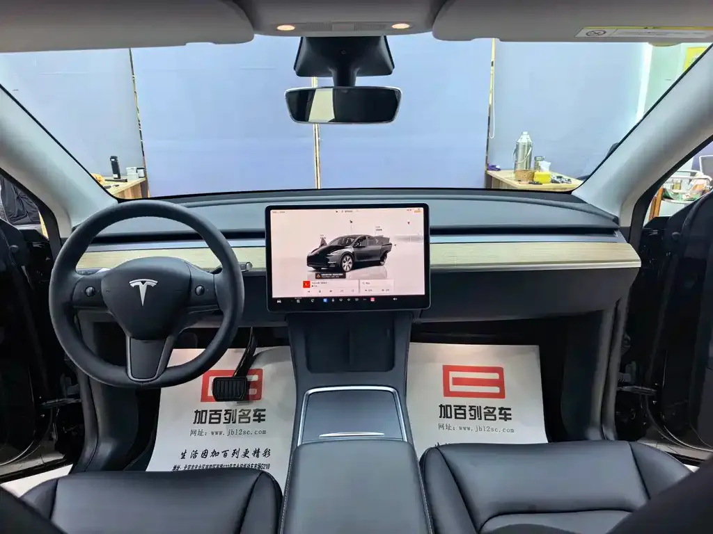 Tesla Model Y — фото 7