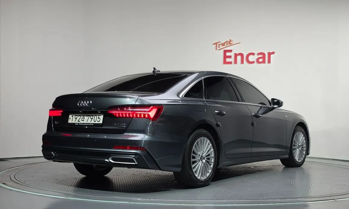 Audi A6 — фото 2
