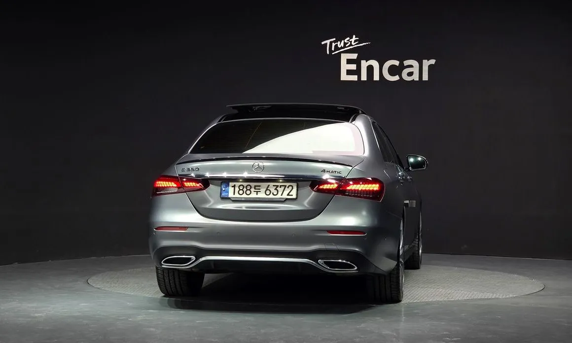 Mercedes-Benz E-Class — фото 5