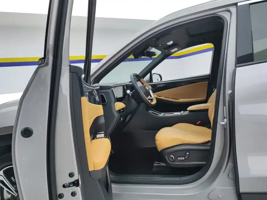 Geely Galaxy L7 — фото 10