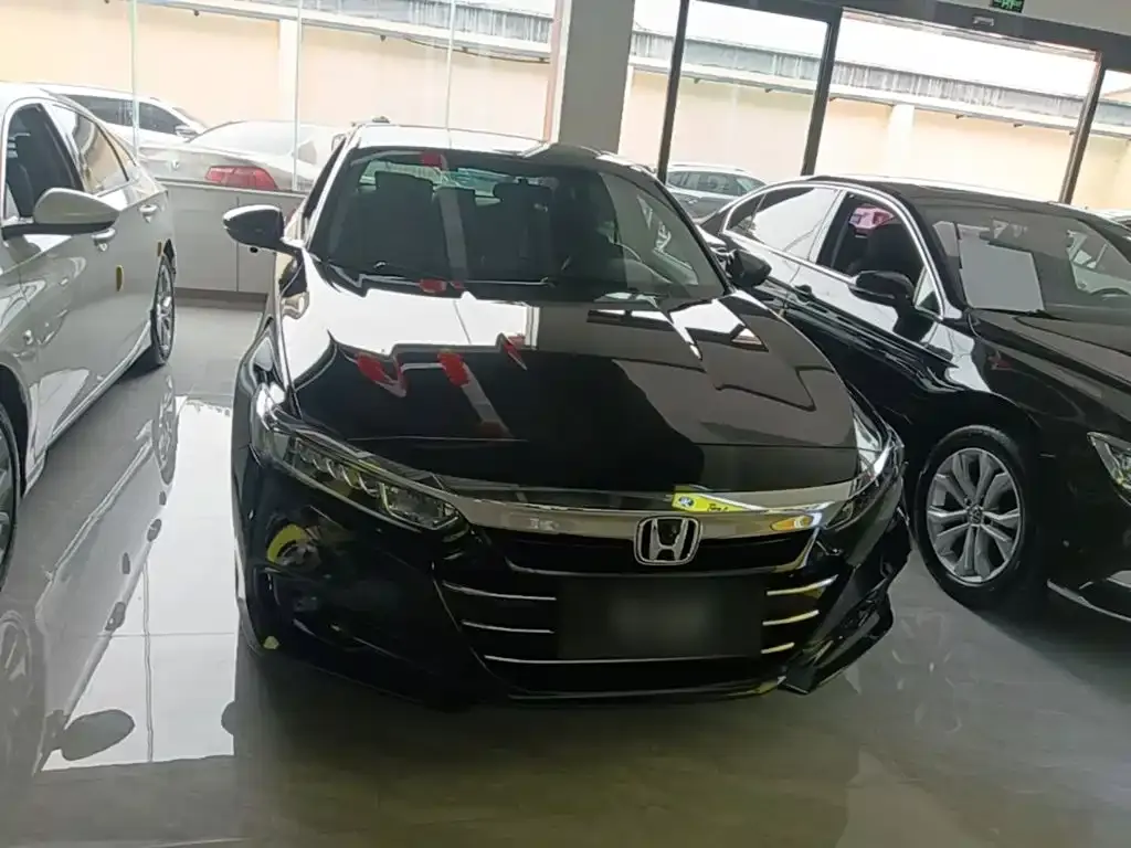 Honda Accord — фото 9