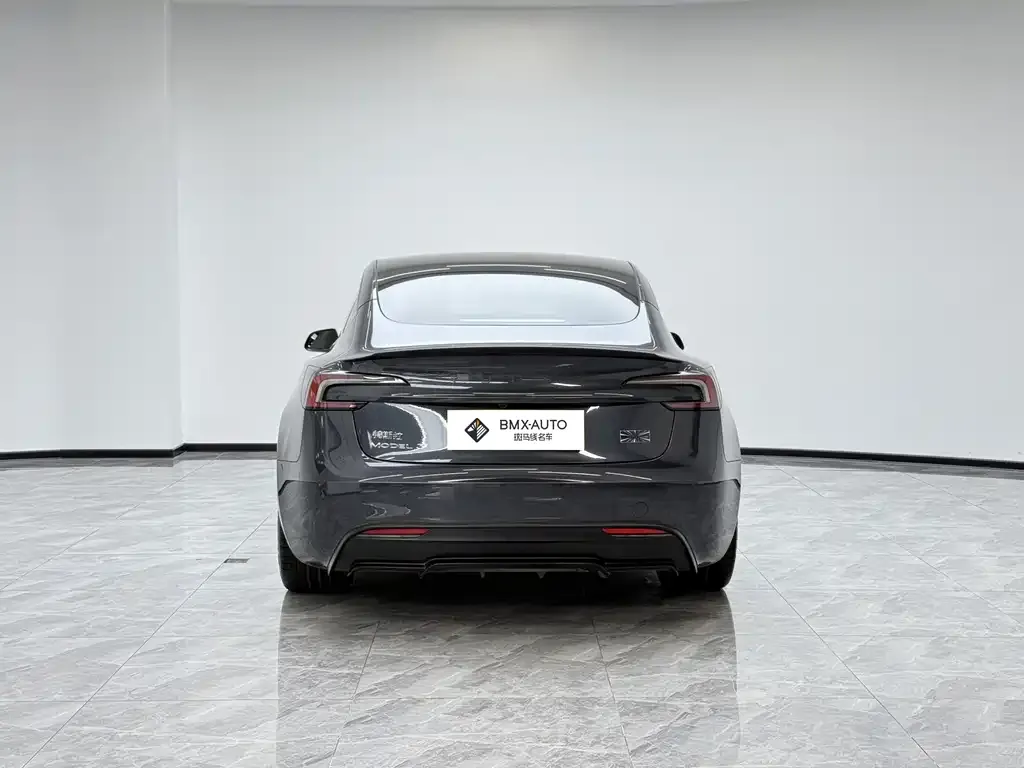 Tesla Model 3 — фото 4