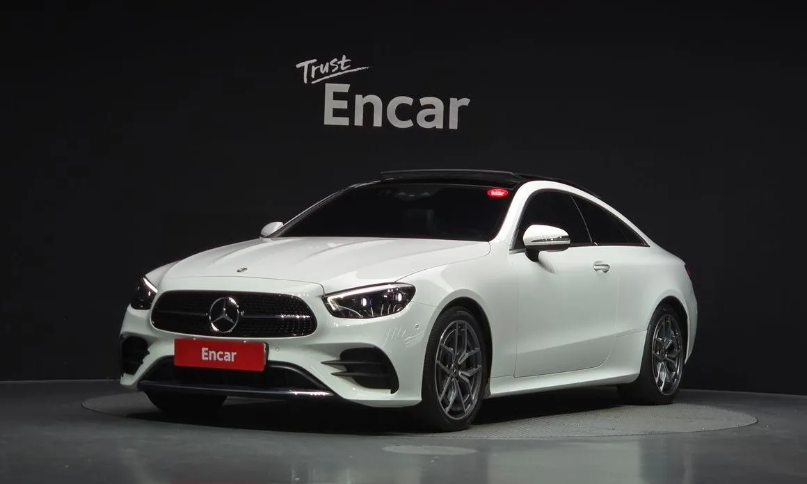 Mercedes-Benz E-Class — фото 1