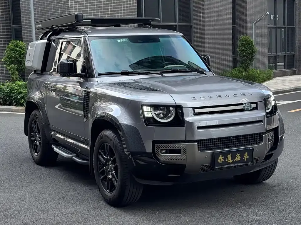Land Rover Defender — фото 1
