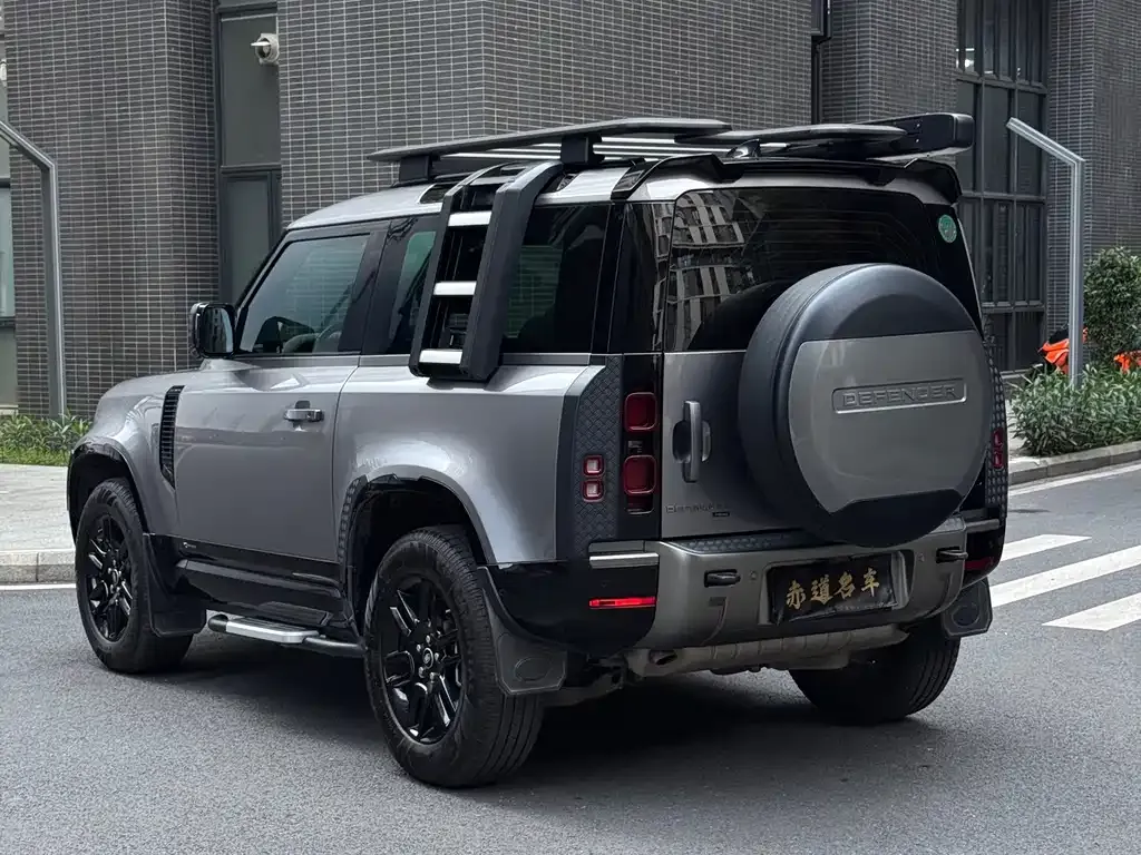 Land Rover Defender — фото 6