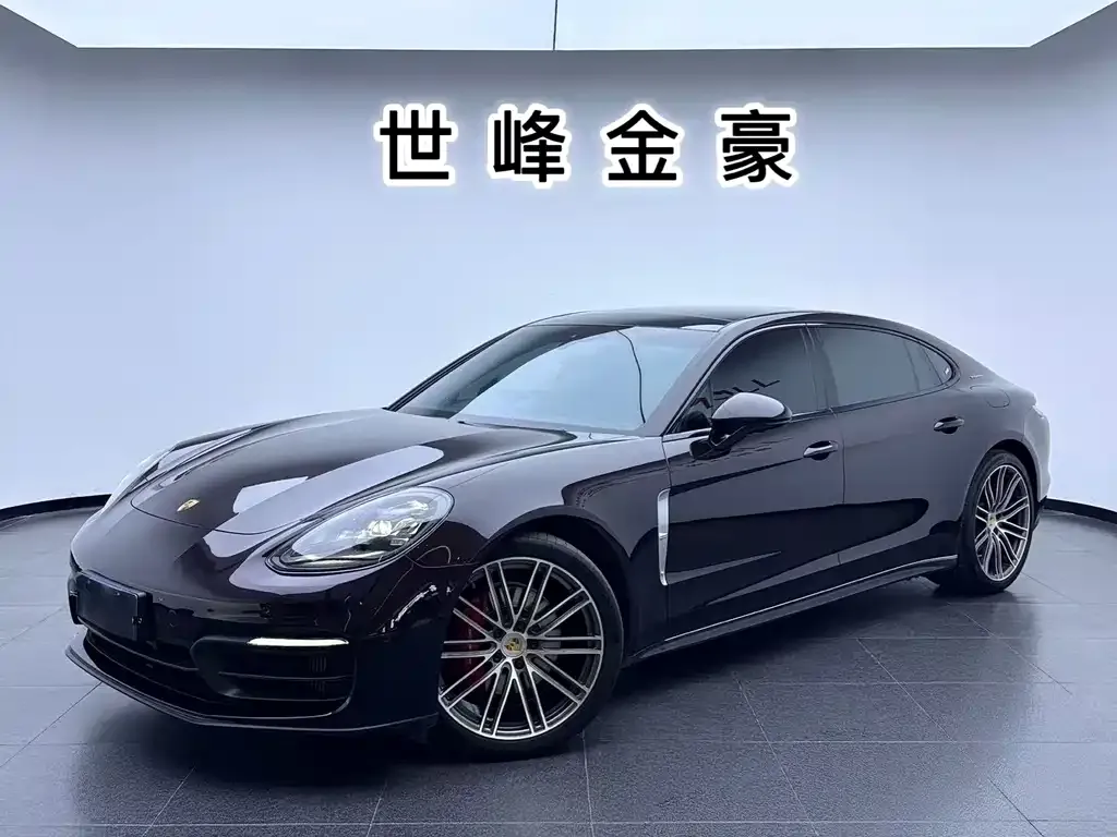 Porsche Panamera — фото 1