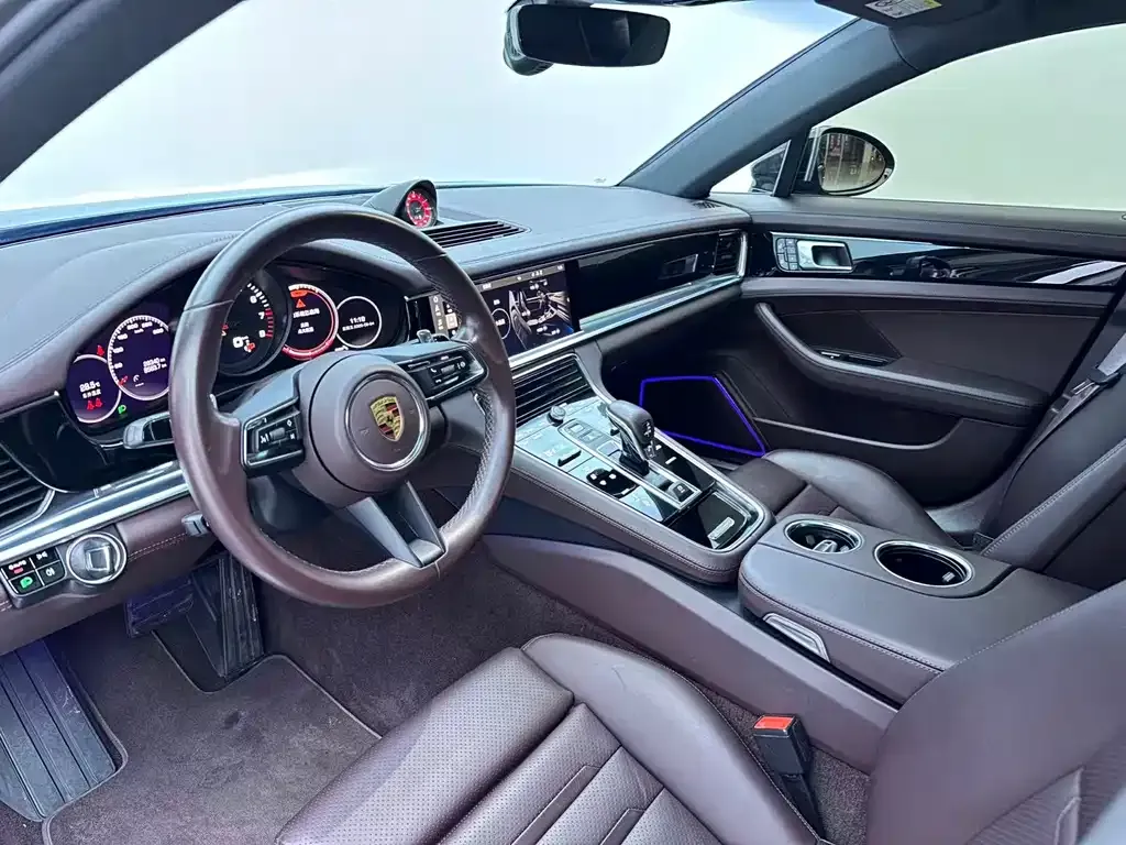 Porsche Panamera — фото 10