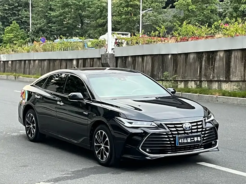 Toyota Avalon — фото 10