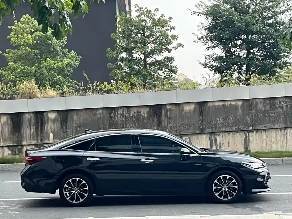 Toyota Avalon — фото 9
