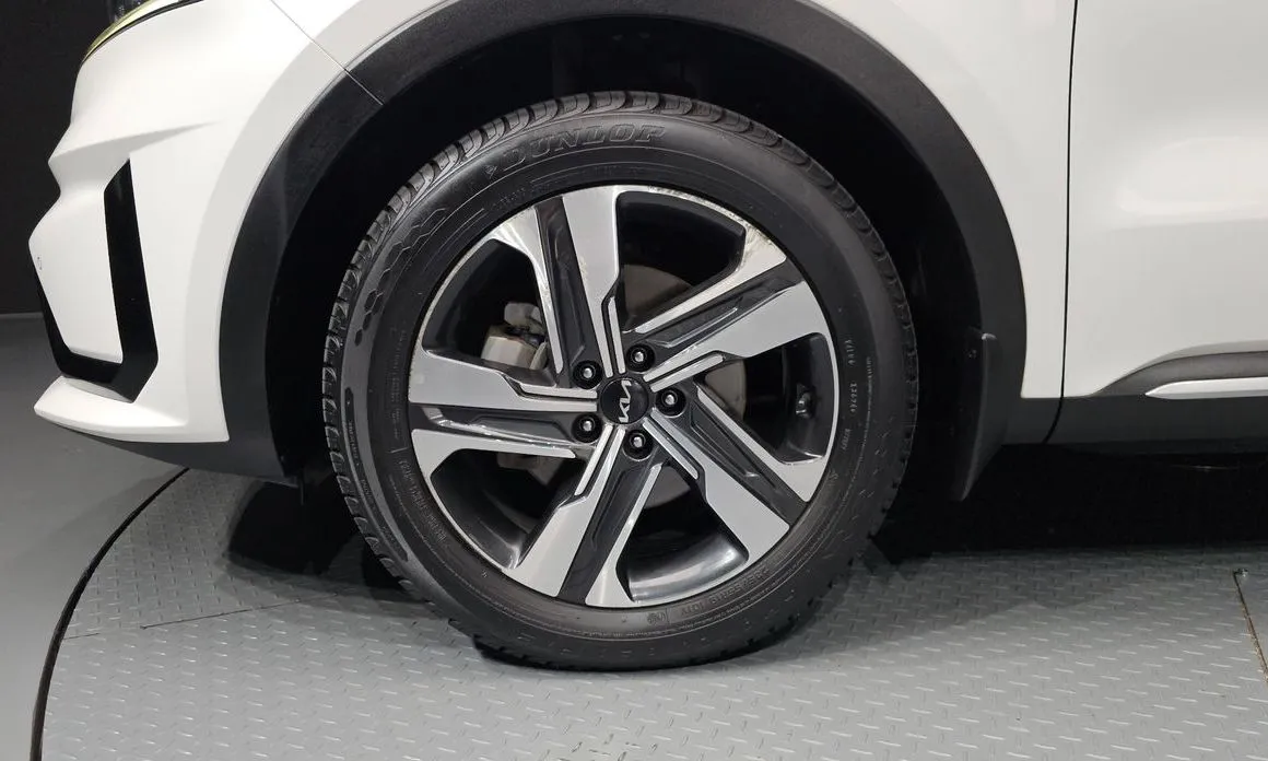 Kia Sorento — фото 5