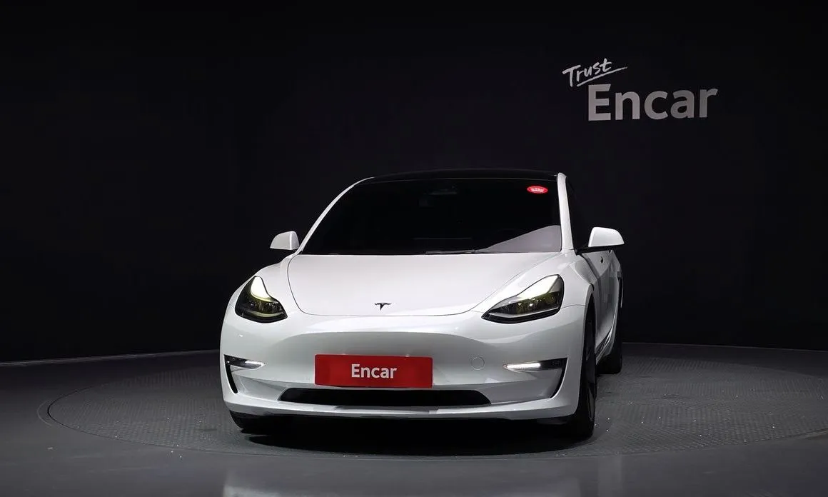 Tesla Model 3 — фото 2