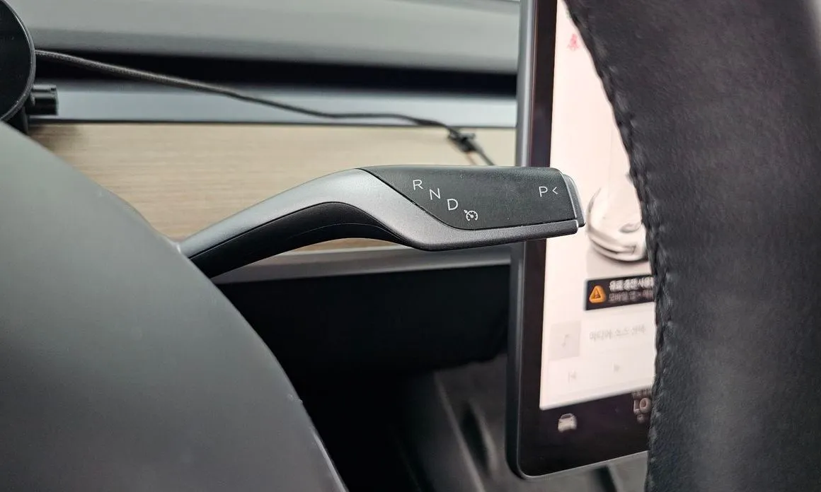 Tesla Model 3 — фото 4