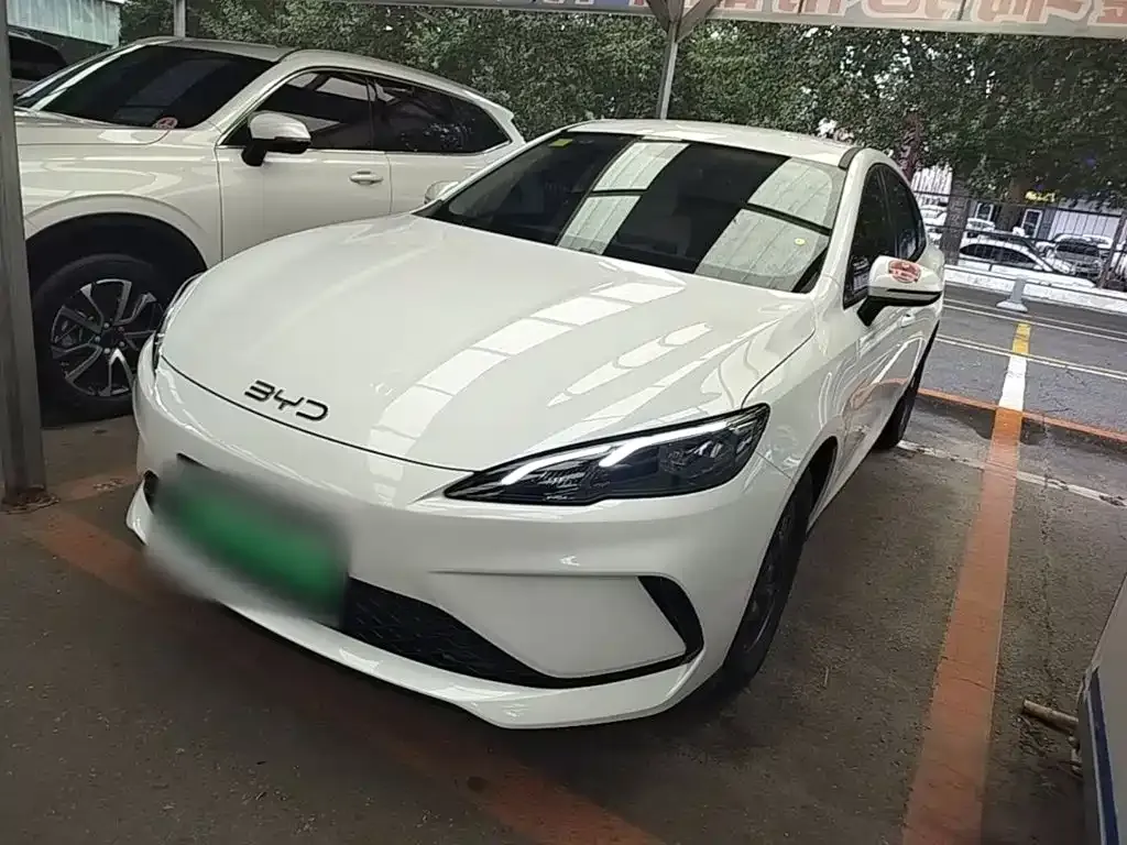 BYD Seal 05 DM-i — фото 7