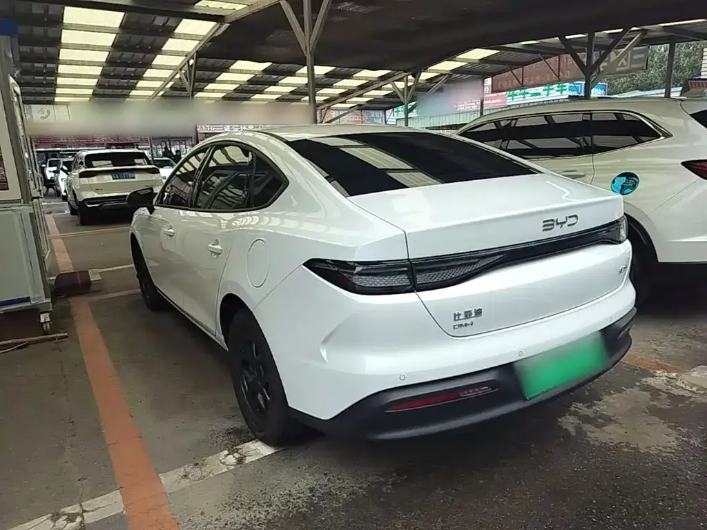 BYD Seal 05 DM-i — фото 4