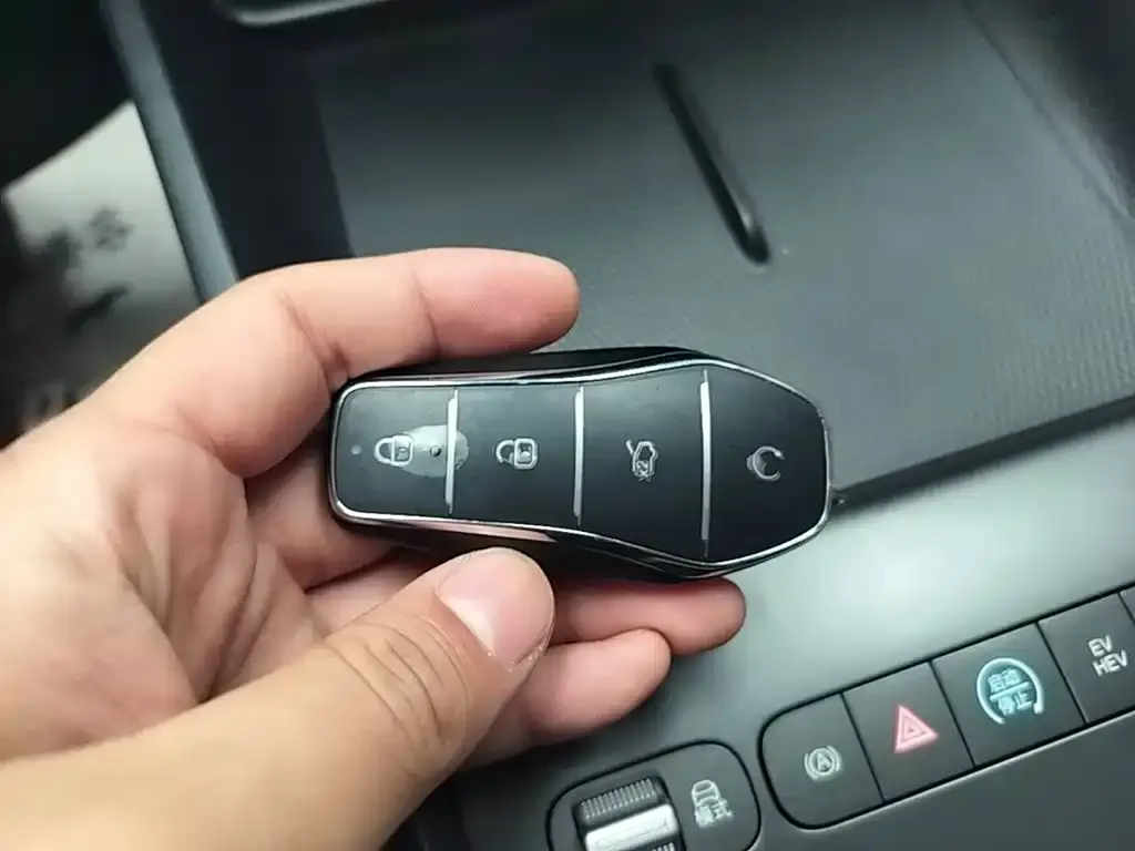 BYD Seal 05 DM-i — фото 3