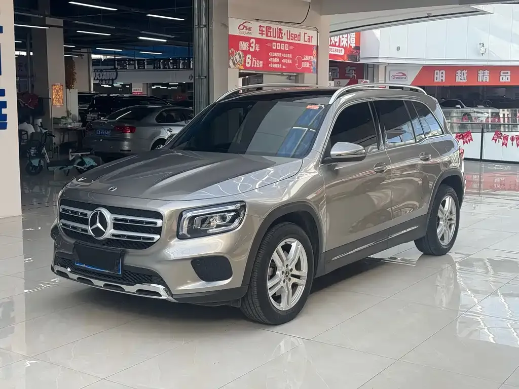 Mercedes-Benz GLB — фото 1