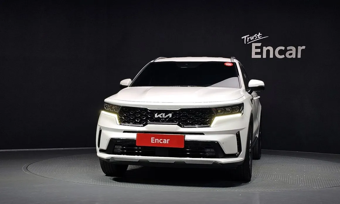 Kia Sorento — фото 8