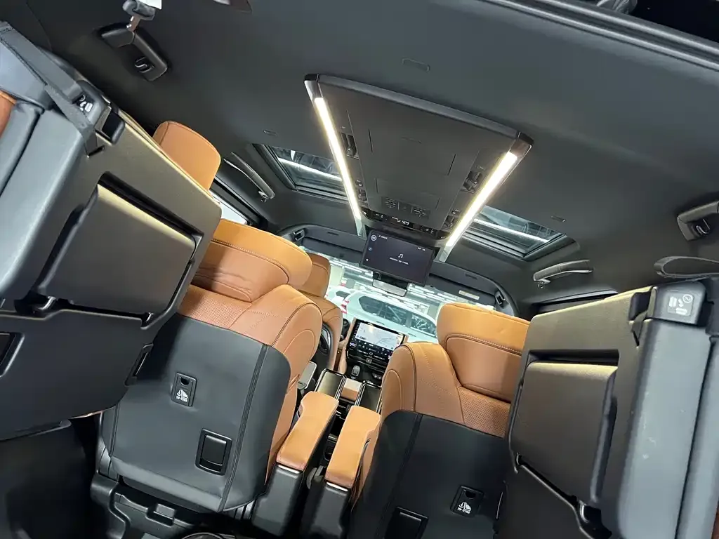 Toyota Alphard — фото 2