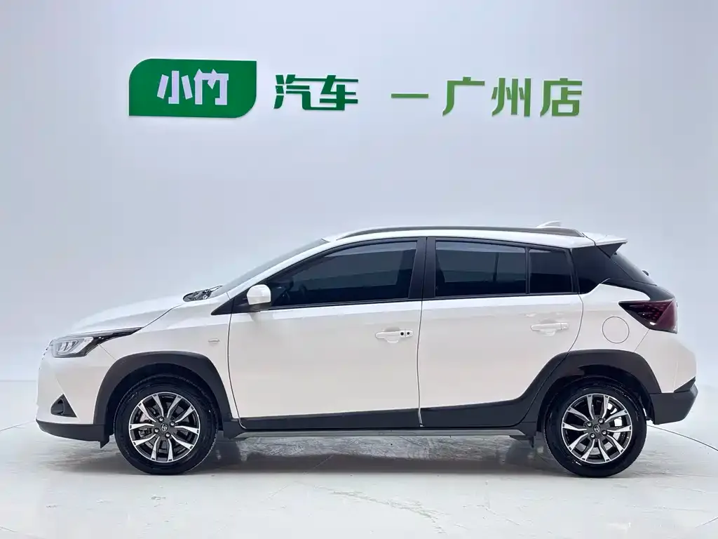 Toyota Yaris L — фото 7