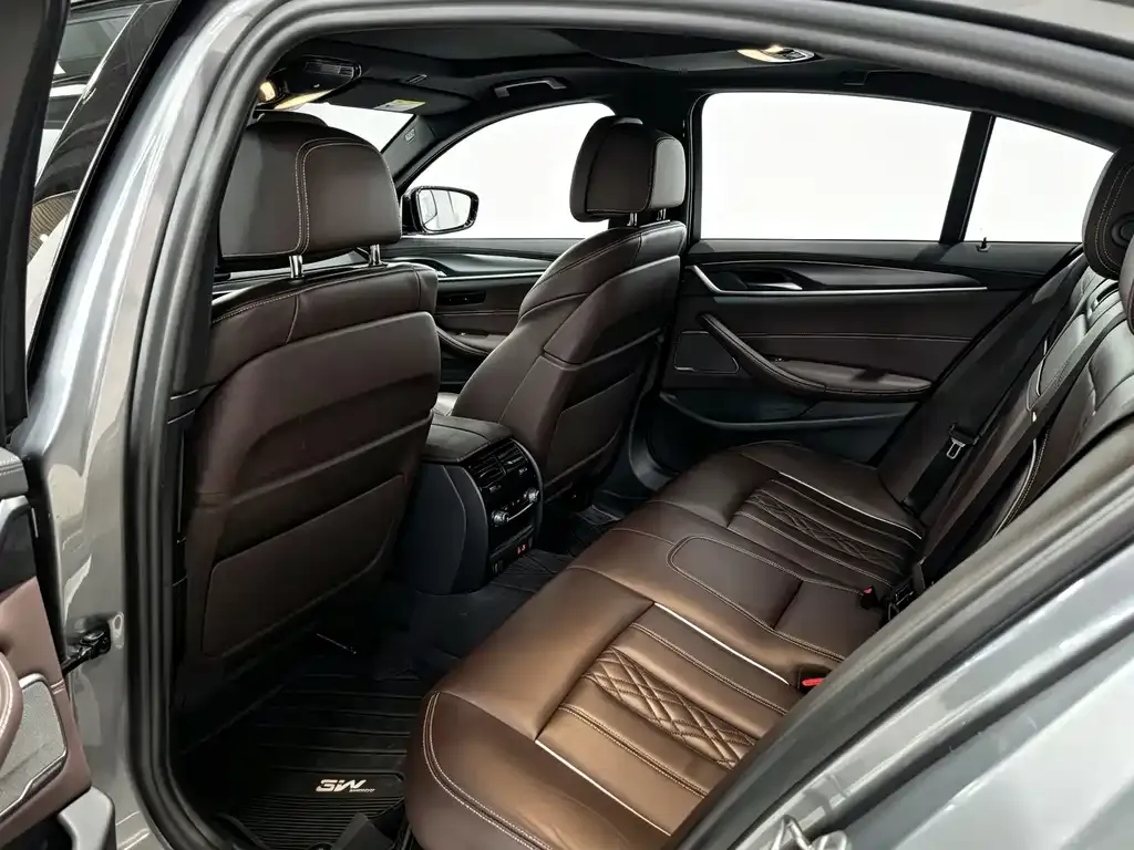 BMW 5 Series (Import) — фото 10