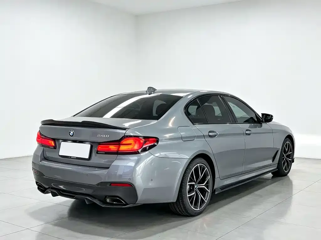 BMW 5 Series (Import) — фото 2