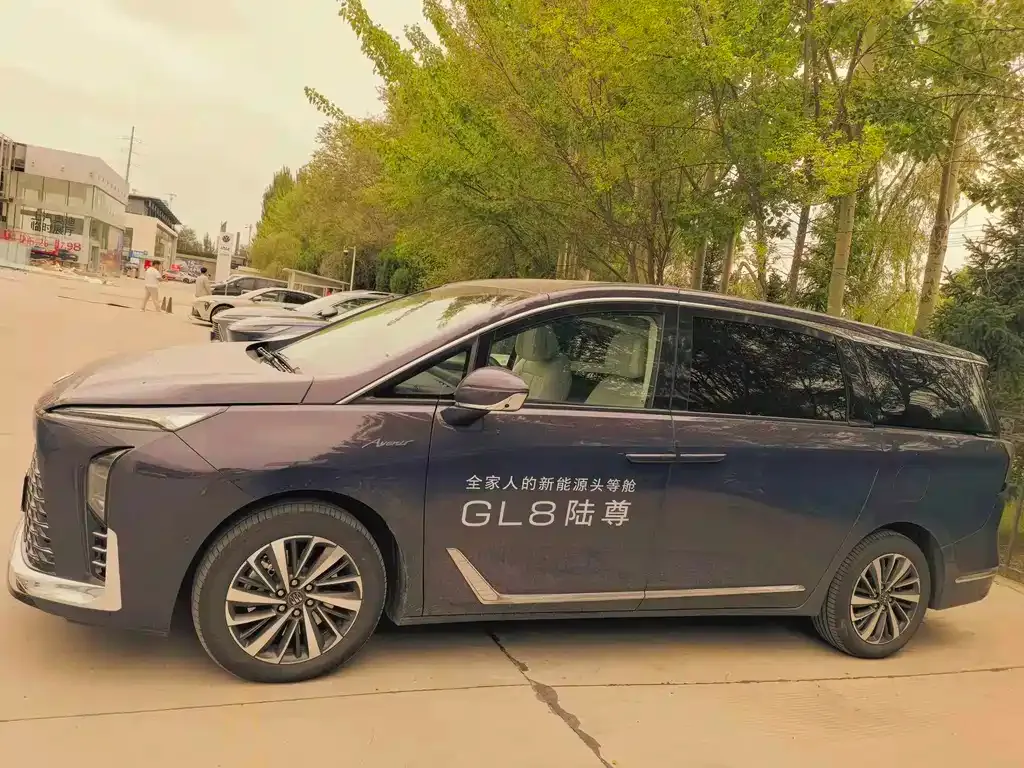 Buick GL8 Hybrid — фото 7