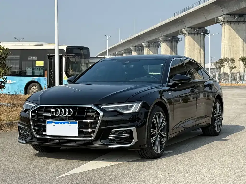 Audi A6L — фото 8