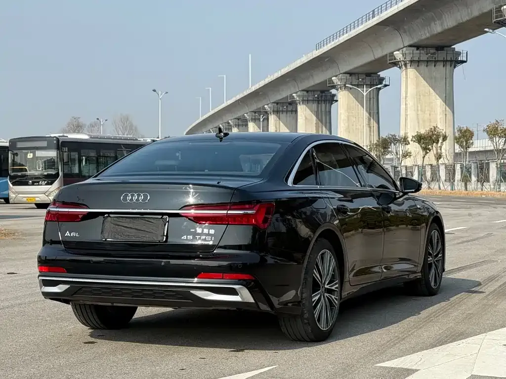 Audi A6L — фото 3