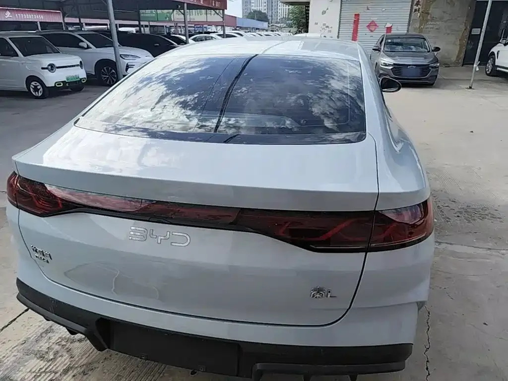 BYD Qin L — фото 7