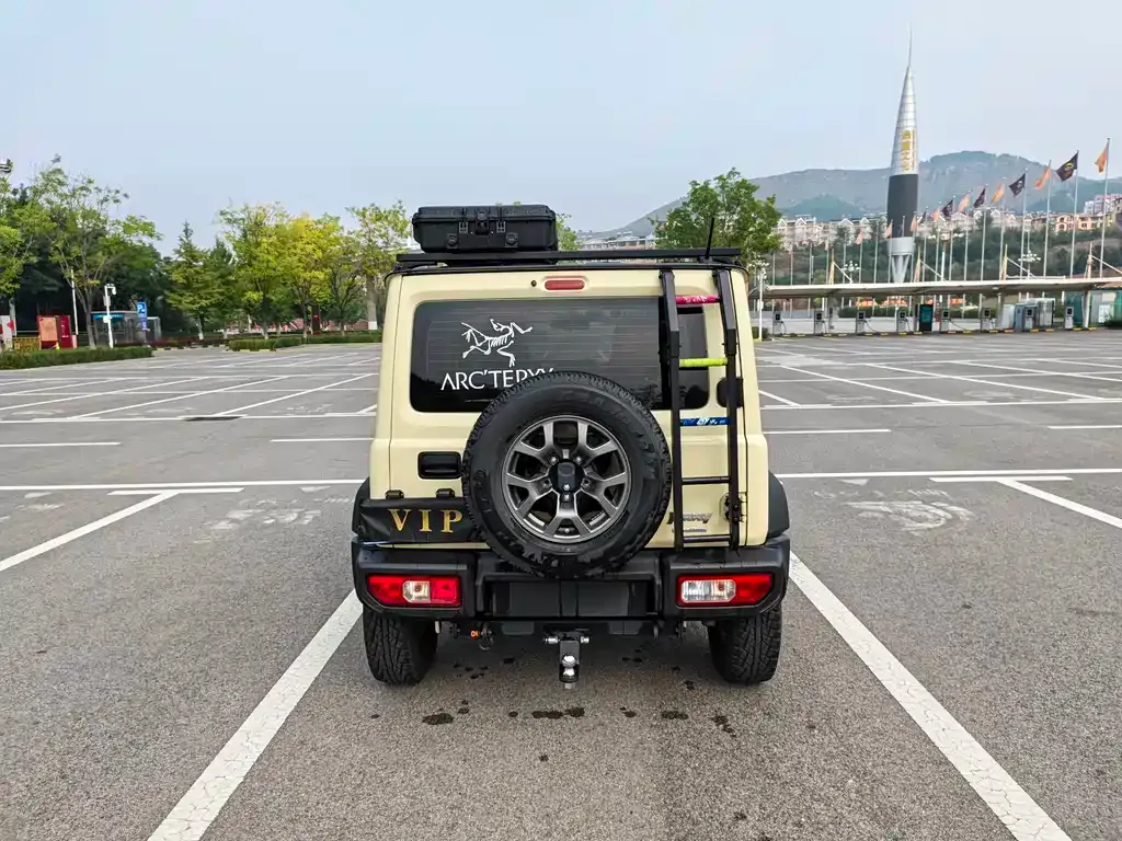 Suzuki Jimny — фото 3