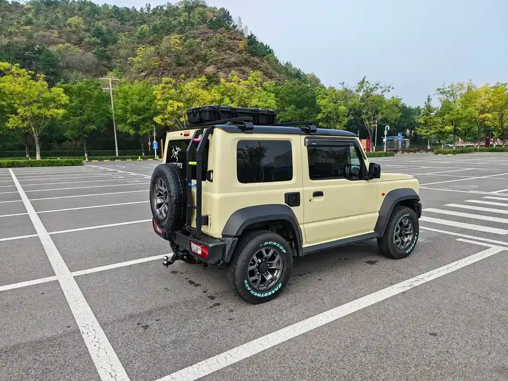 Suzuki Jimny — фото 7