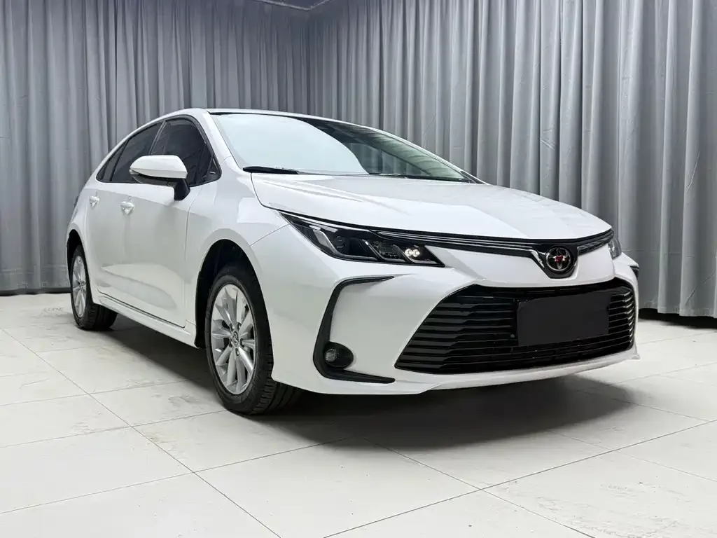 Toyota Corolla — фото 3