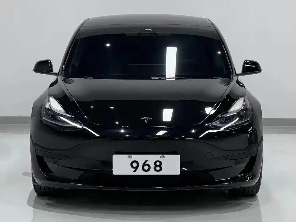 Tesla Model 3 — фото 4