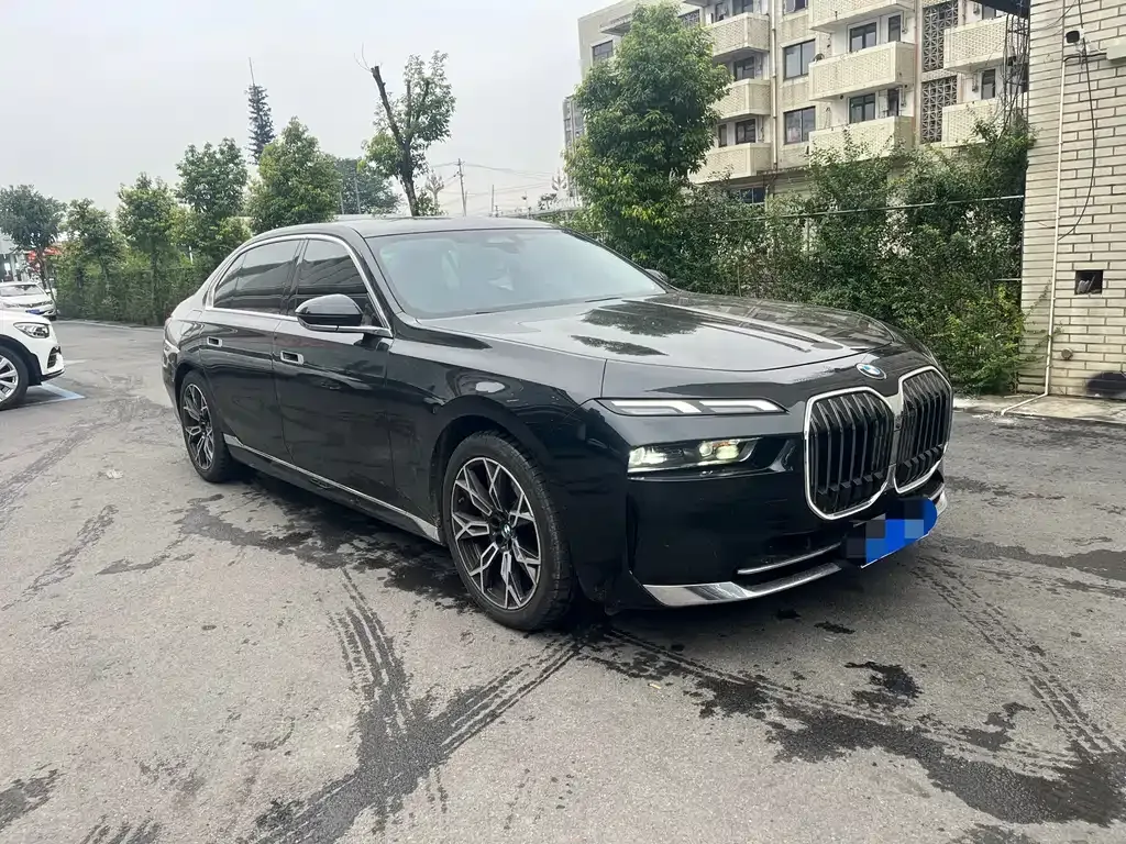 BMW 7 Series — фото 5