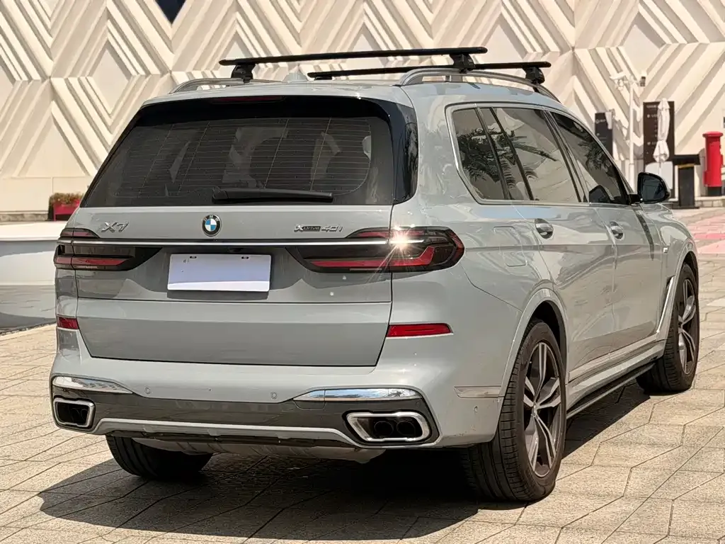 BMW X7 — фото 3