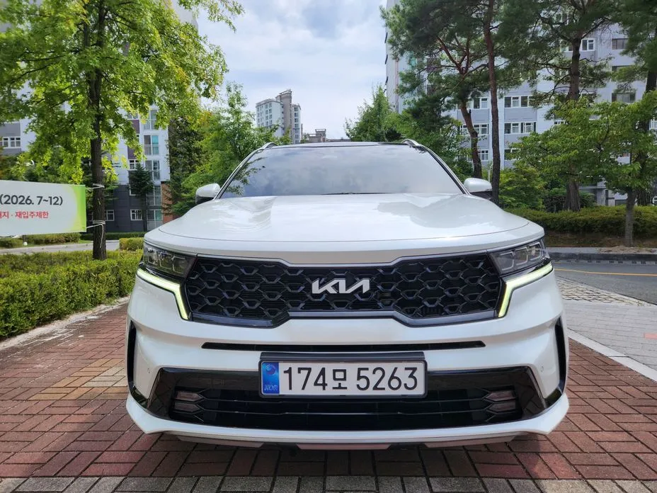 Kia Sorento — фото 1