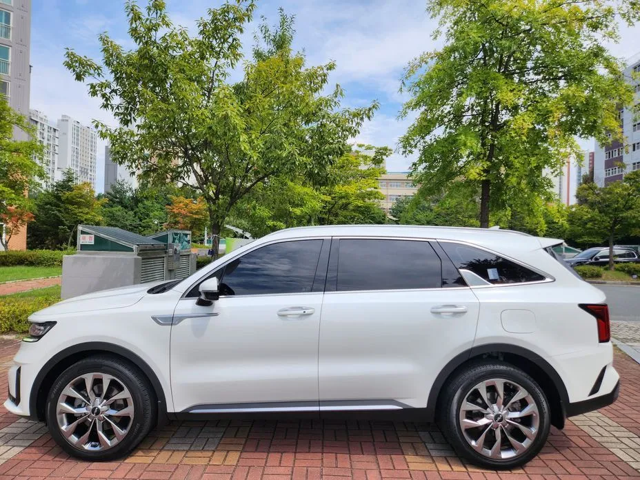 Kia Sorento — фото 8