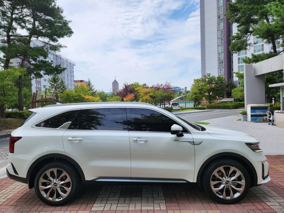 Kia Sorento — фото 6