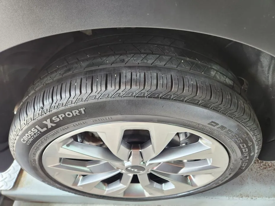 Kia Sorento — фото 7