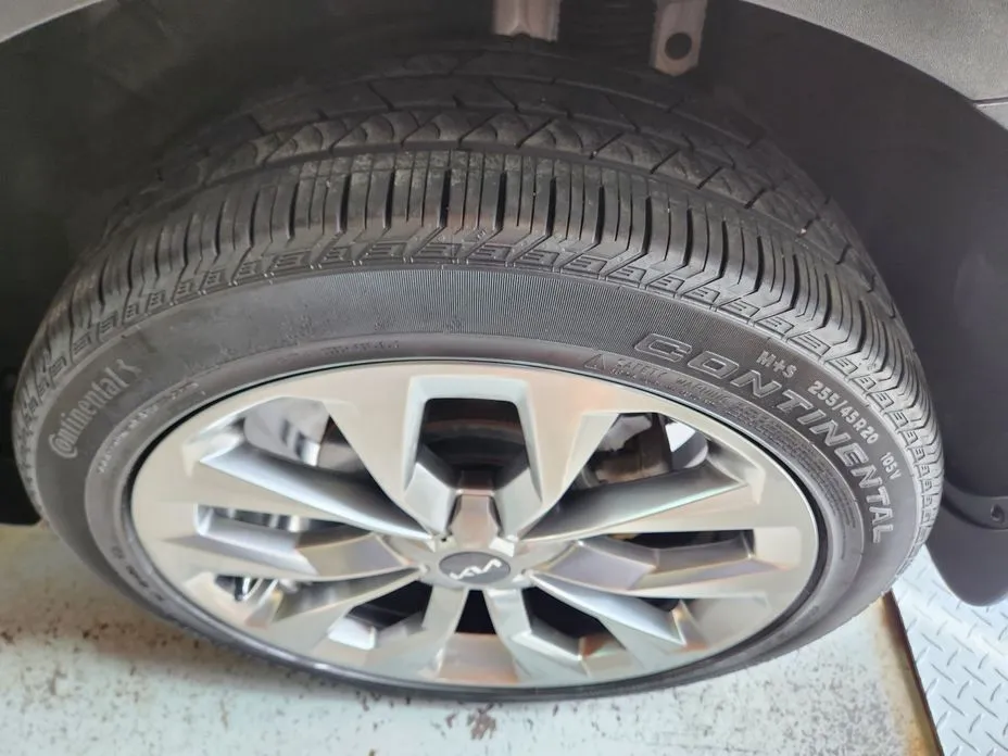 Kia Sorento — фото 9