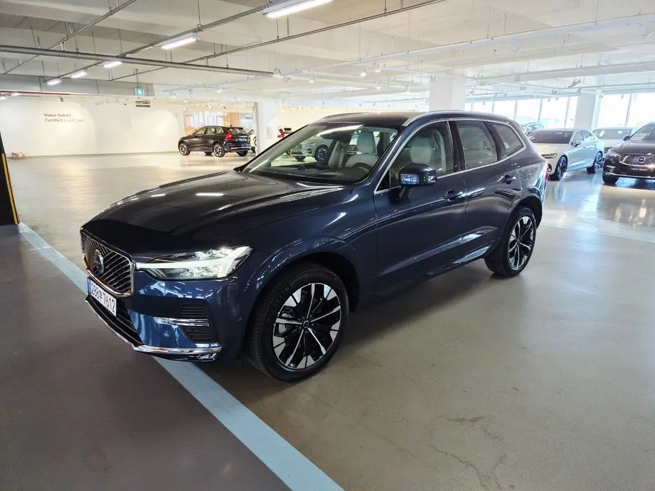 Volvo XC60 — фото 2