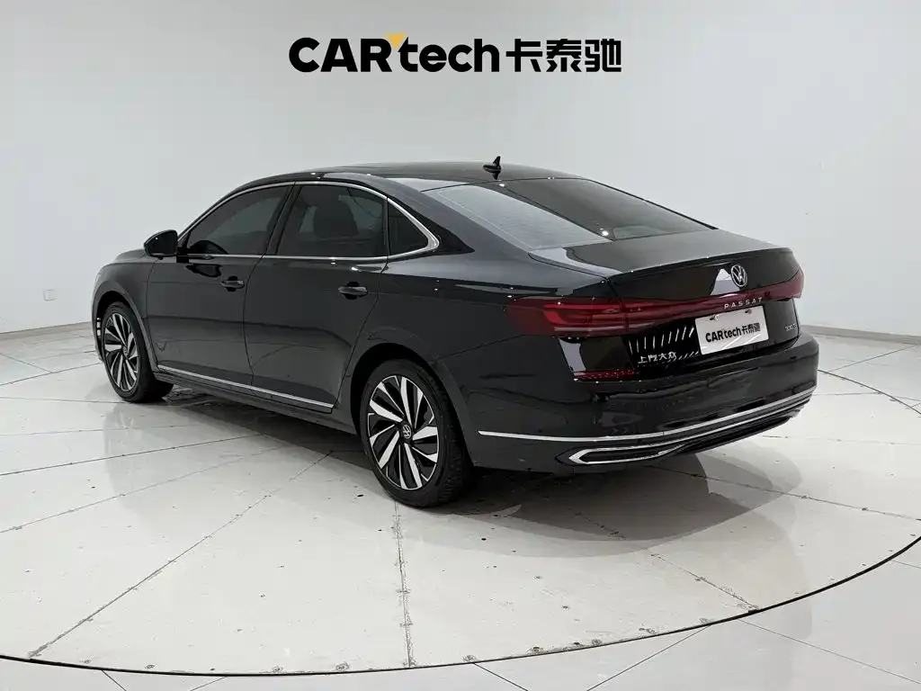 Volkswagen Passat — фото 6