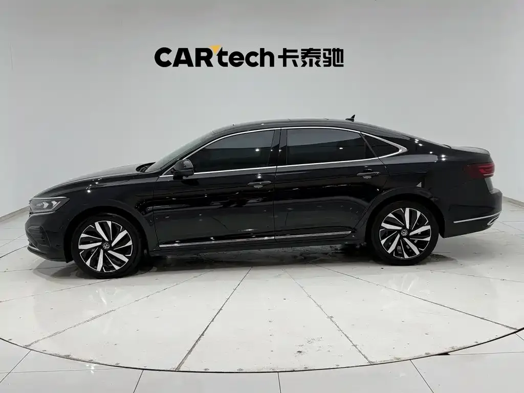 Volkswagen Passat — фото 10
